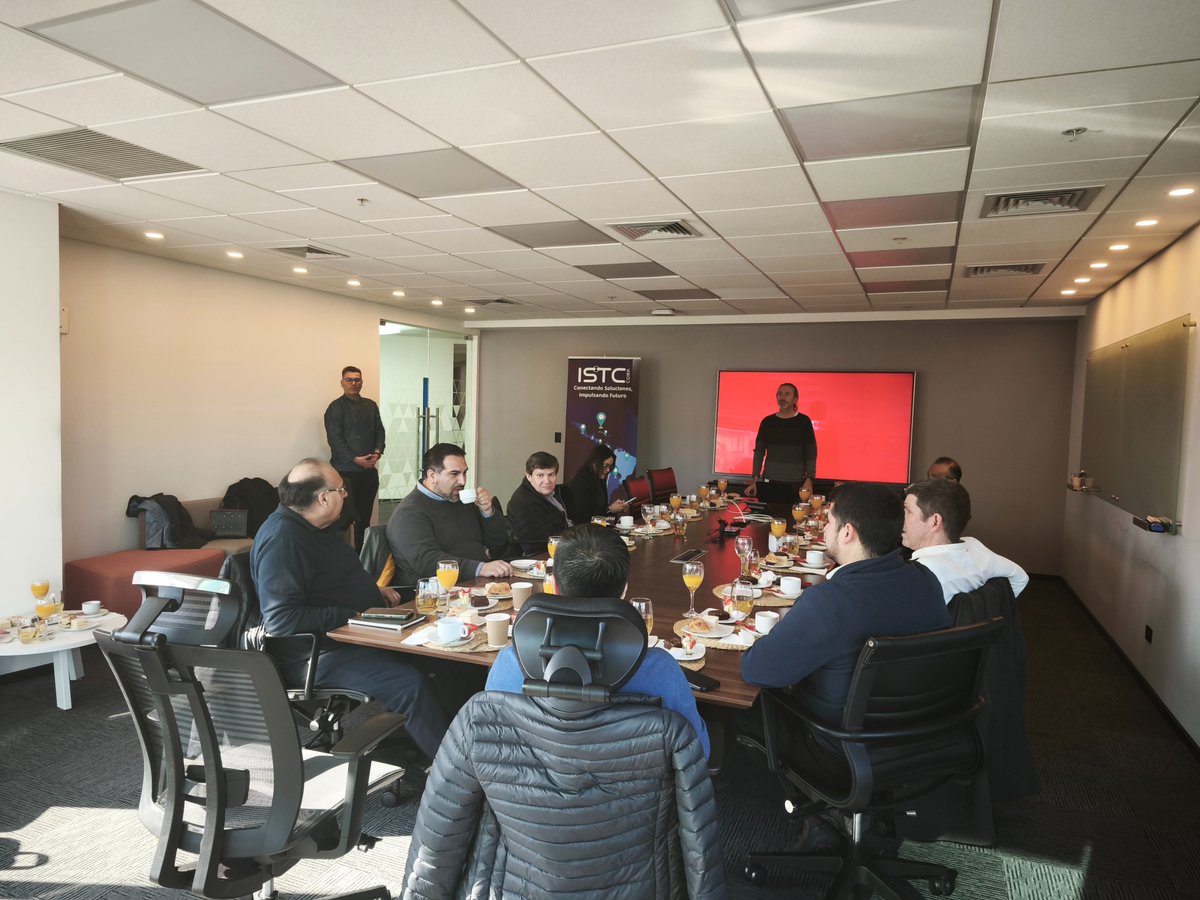 ISTC_Corp's tweet photo. Finalizamos un nuevo #TechConnectDay junto a #HoneywellTechnologies con la charla "Estrategias avanzadas en detección de incendios en entornos críticos con #Farenhyt ". Gracias a los integradores que participaron de esta jornada de conocimiento. #ISTCCorp #FireDetection #Chile https://t.co/64FnHIgSBN