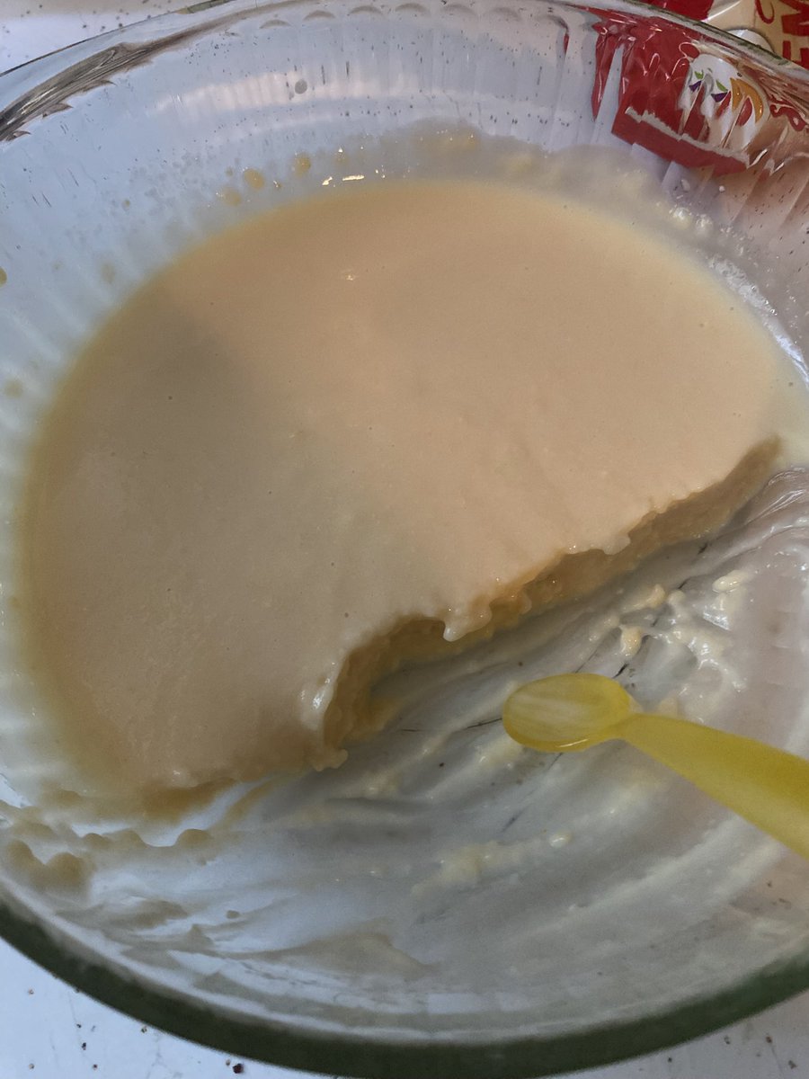jackzbrokenhart's tweet photo. im so fuckin mad. I made low(ish) cal protein pudding and before i could finish it the bowl shattered all over the kitchen and i already logged the whole bowl and i have no idea how much i actually ate. It was so good too 😭😭😭 https://t.co/0IR3d2BpeU