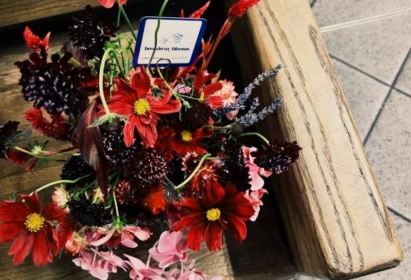 lNFlDELIDADE's tweet photo. Quanto a mim, serei poesia e flores até o fim. https://t.co/yBgfBjpSlf