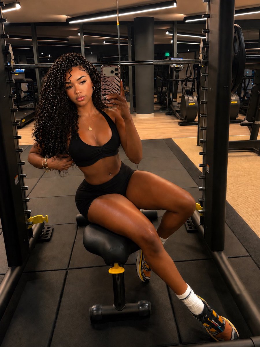 Paristhegodd3ss's tweet photo. ik you want to send to your muscle mommy https://t.co/cPmZ5V6wuG