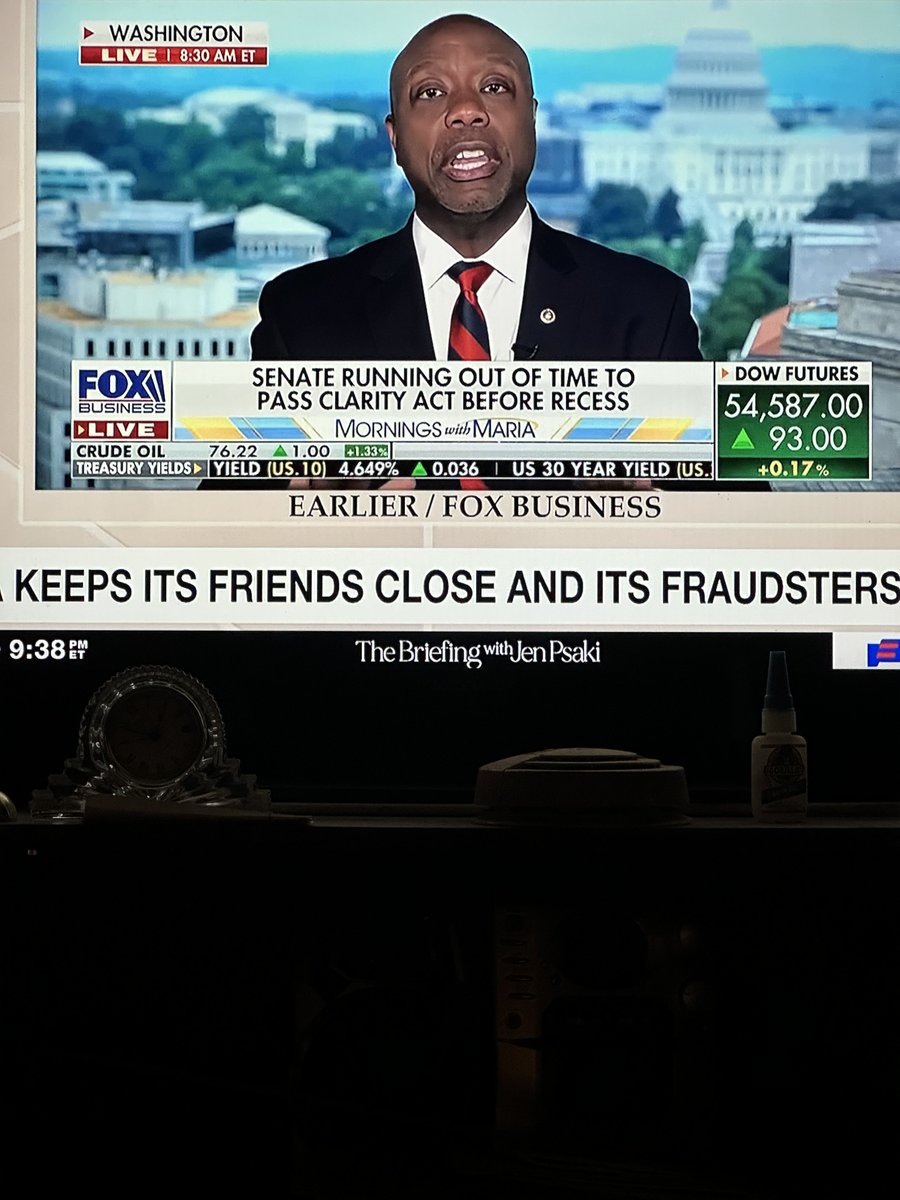 HenryNesby's tweet photo. How can any BLACK SOUTH CAROLINIANS EVER VOTE FOR TIM SCOTT AGAIN IN YOUR WHOLE LIFETIME? THIS IS THE CONTROLLED FCC &amp; FTC BROADCASTING ROLLING LIES TO ATTEMPT TO SWAY THE AMERICAN PEOPLE. Fuck yall Republicans’ Repetitious Dumb Stupid FFFFFFFFING LIES ON TV NETWORKS. GOP IS SHIT https://t.co/zcwFZn7sSf