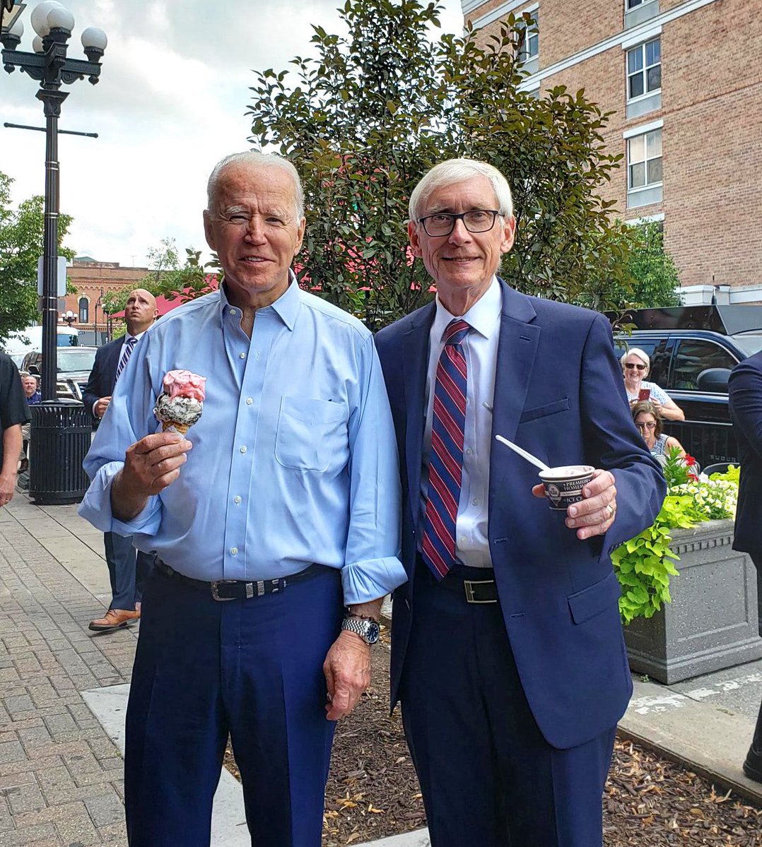 kenklippenstein's tweet photo. Just a couple of cognitively fit guys! https://t.co/TCkZJN6zZf
