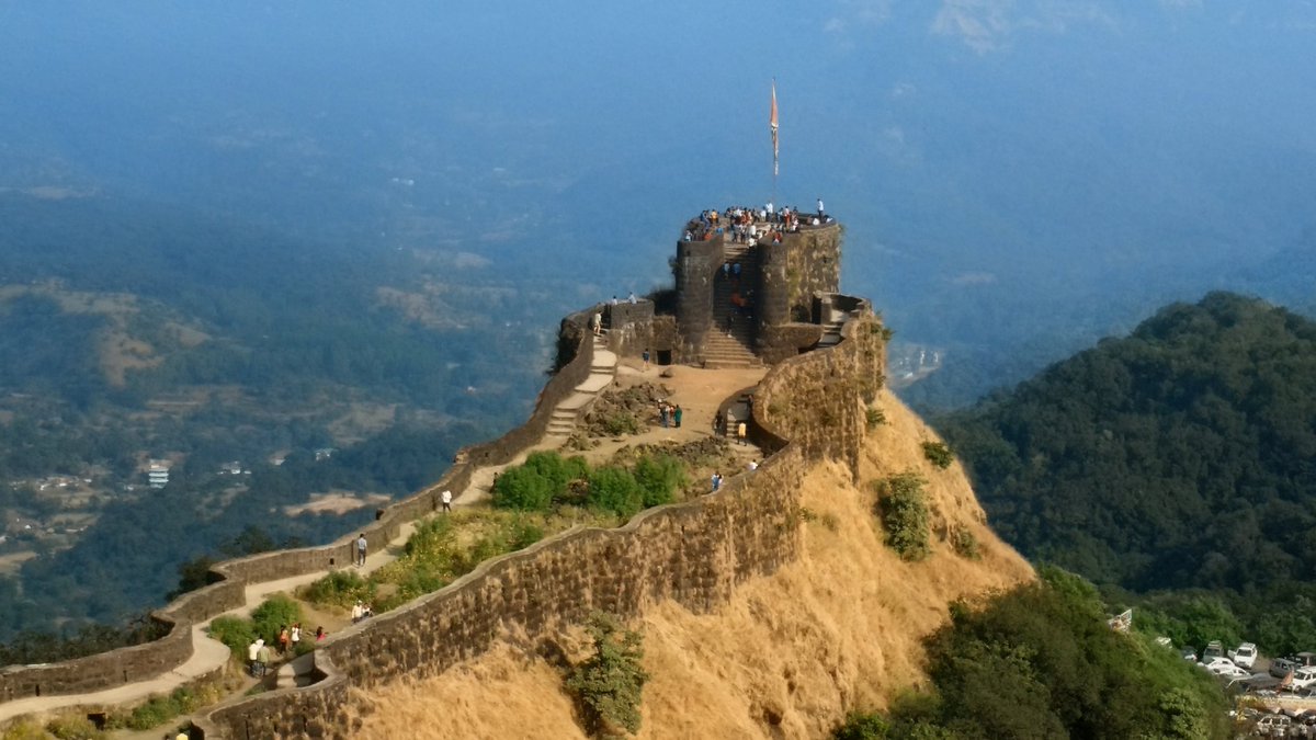 MILINDAPTE1971's tweet photo. Pratapgad Fort built by Chhatrapati Shivaji Maharaj in 1656. 

Near Mahabaleshwar hill station District Satara in Maharashtra.

@IndiaHistorypic https://t.co/iqlVMmgvMF