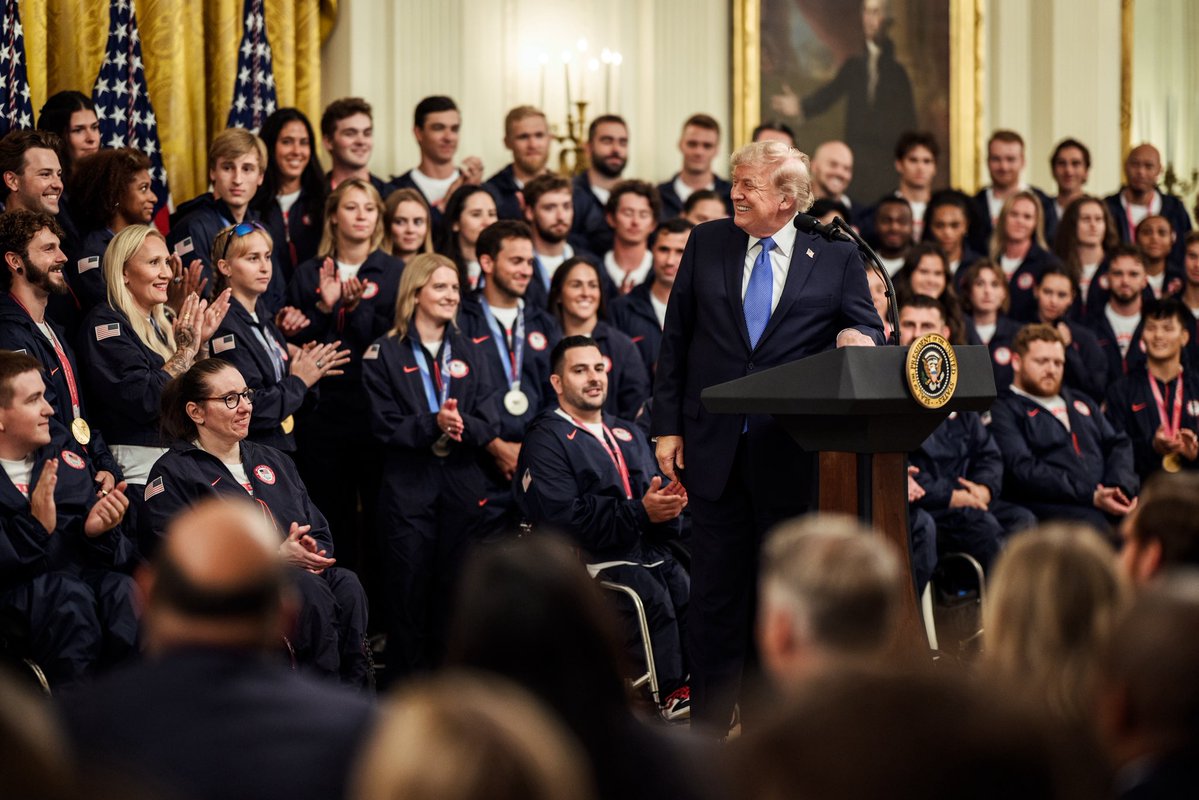 WhiteHouse's tweet photo. President Trump welcomes the amazing group of Winter Olympians to the White House. 🇺🇸

At the 2026 Olympic Games, @TeamUSA captured more gold medals than any U.S. Winter Olympic team ever before. 🥇 https://t.co/yZujgTnkq0