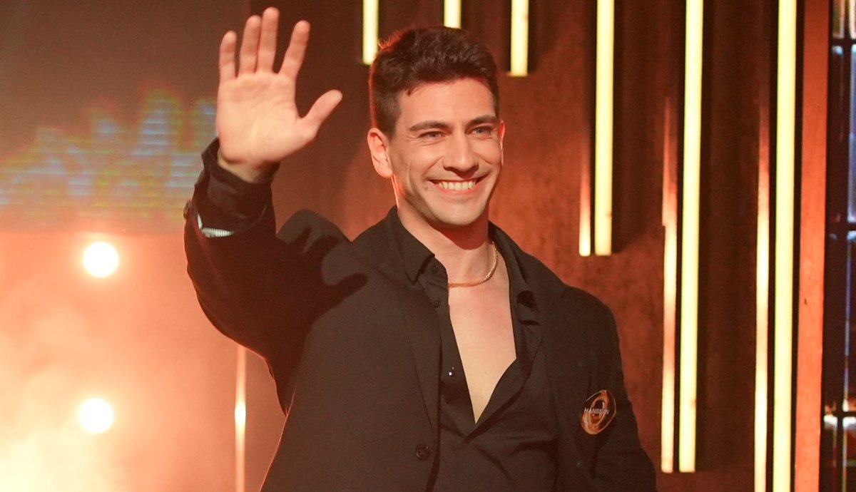 fedeebongiorno's tweet photo. 👁️ Hanssen es el último hombre en competencia en #GranHermano, con 9 mujeres aún en la casa https://t.co/InYuvk0hQQ