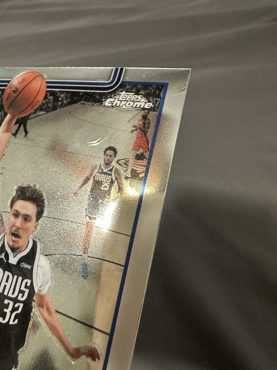 diegosperc's tweet photo. @CardPurchaser will richard error card ? and cooper dinged base of 1 blaster so far 🤷🏽‍♂️ https://t.co/BcHAbhyK95