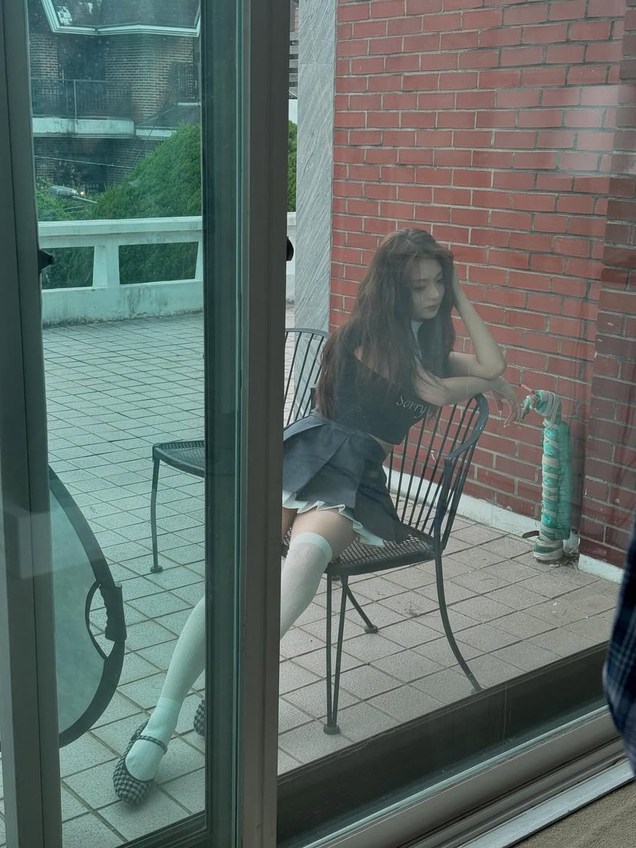 nagyugnn's tweet photo. magazine girl slides in, leaving some < no longer > unseen behind snaps i did for bazaar. ᐢ⸝⸝› ‹⸝⸝ᐢ 🎀 dare i say i'm more than just a pretty girl, because i'm always capable to make your heart run in a rush over my beauty! https://t.co/QsKEpScpa9