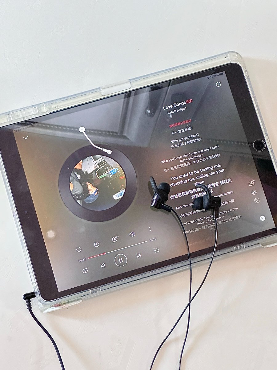 bvblover19's tweet photo. Lost in the warm synth melodies of this new indie track – headphones on, world off, pure musical escape. https://t.co/g6oz5razC0