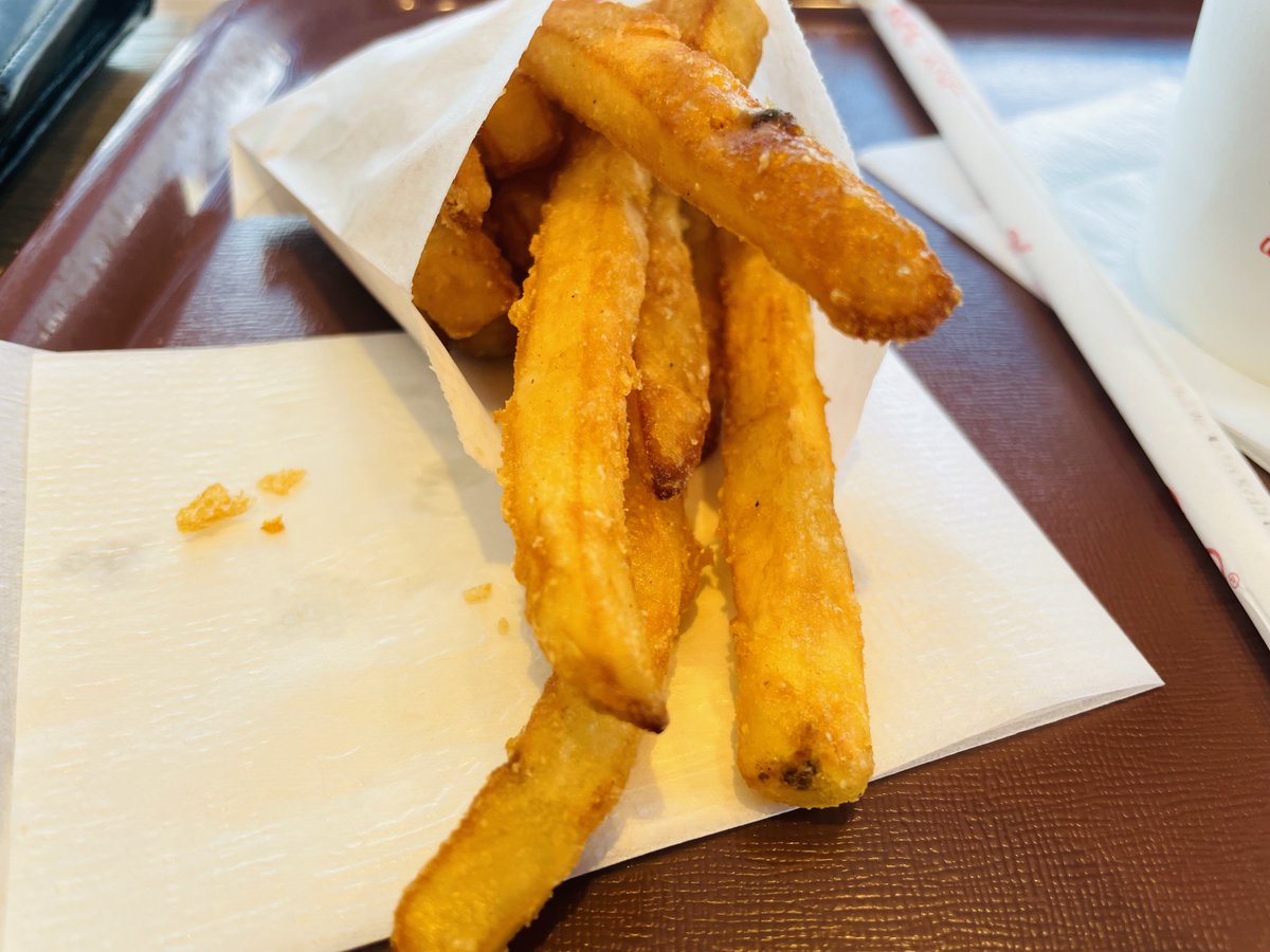 BATTA_yarou's tweet photo. 一番美味しいフライドポテトはKFCのだと思ってる
異論は認めますw https://t.co/bUObf2K3tP