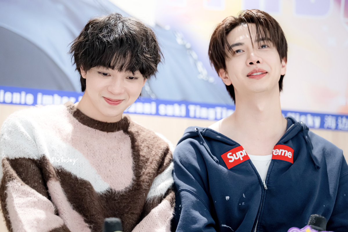 bluebosley's tweet photo. อันนี้แม็กบาส หรือธีร์โซ่นะ

BE MY PLAYER TWO EP4

#ซอโซ่ล่ามธีร์EP4
#MaxkyBasxFANDOMFANFIC 
#บาสเด็กอ้วนที่แท้จริง #แม็กกี้บาส #maxkybas #maxky_rp https://t.co/rL5OIElpQn