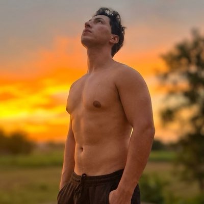 GardleAaron's tweet photo. #NewProfilePic https://t.co/O6WzQRLwAD