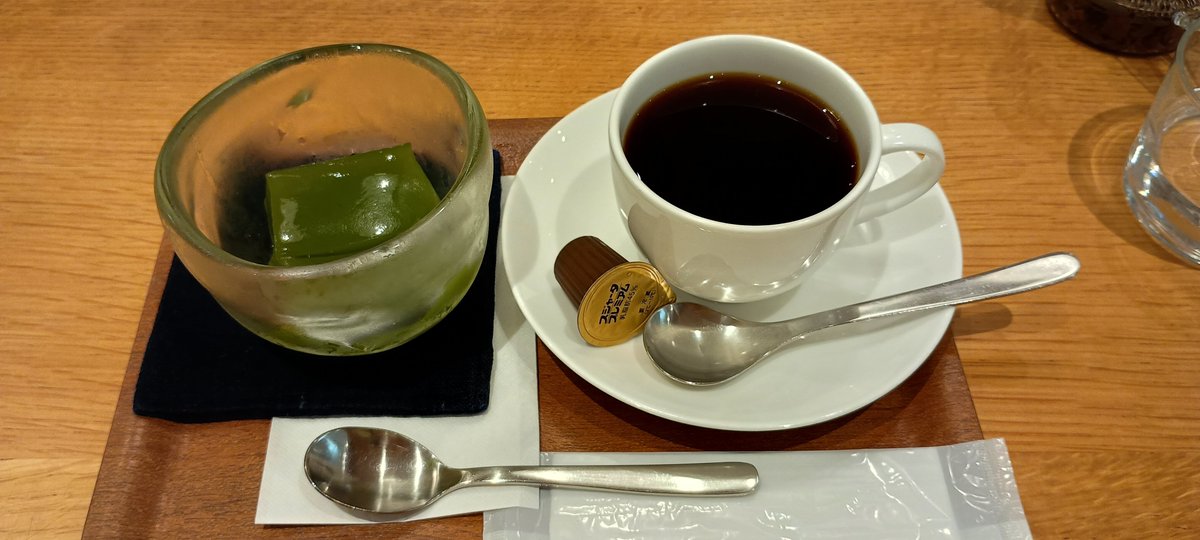 kata19234037's tweet photo. はちみつミルクアイスでエネルギーチャージ😃眠気を取るためにコーヒーと甘味😃極楽じゃ😃
#菜の花ムーンカフェ https://t.co/qPrDdD58eo