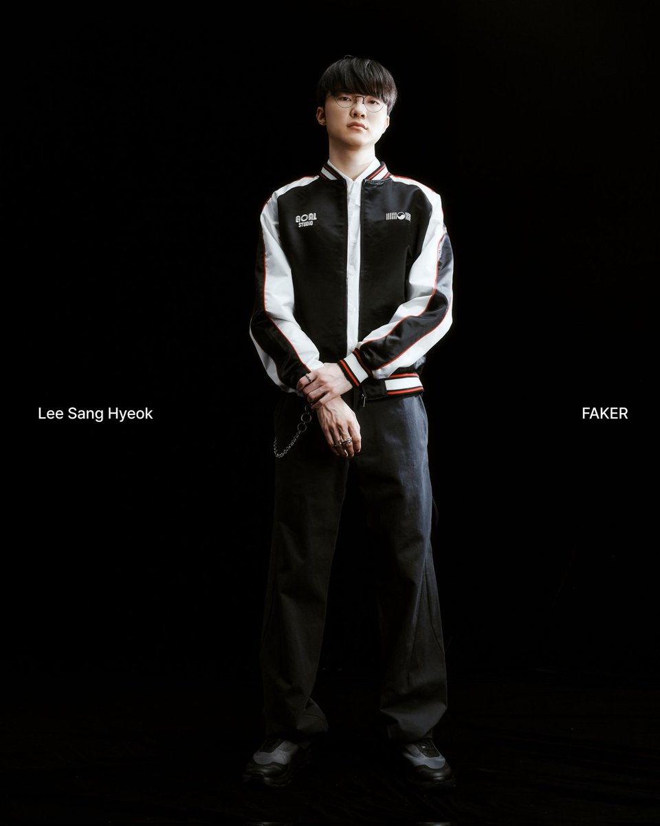 lol_soo9's tweet photo. 골스튜디오 아시안게임 유니폼
#Faker https://t.co/Zxw60mjGCi