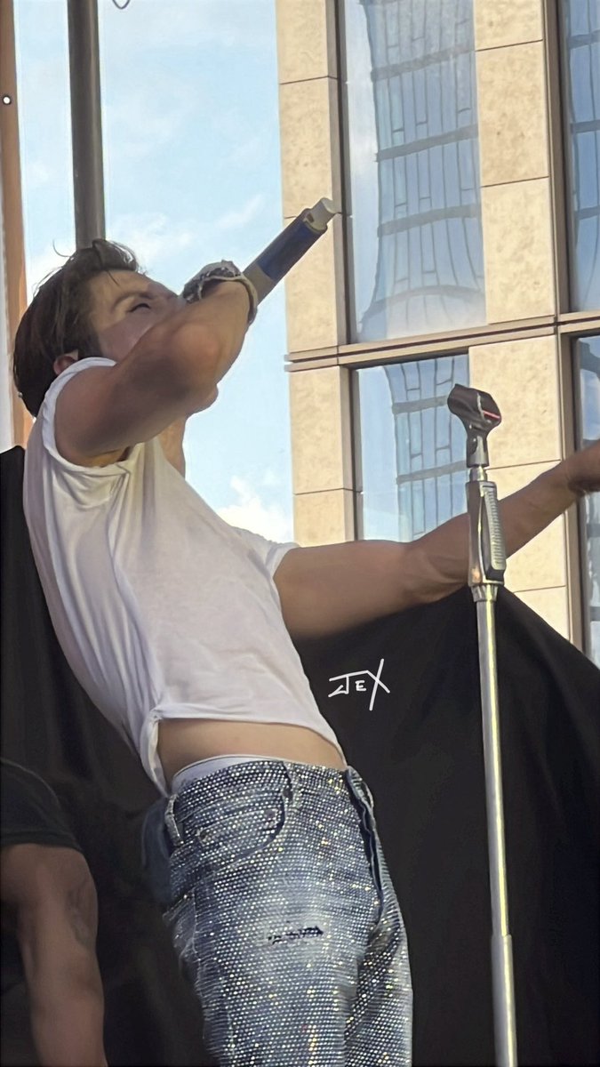 JEXcode03's tweet photo. Can anyone tell I was a little obsessed over that stomach and mole lord I screamed https://t.co/59URgrPDnh