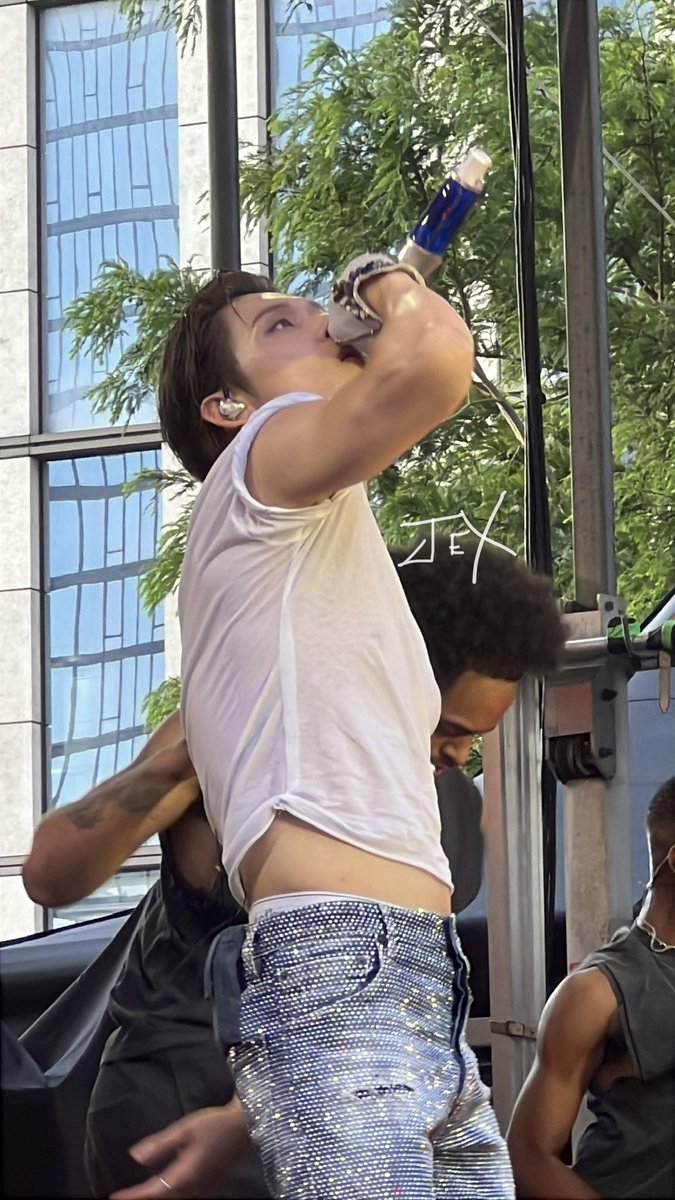 JEXcode03's tweet photo. Can anyone tell I was a little obsessed over that stomach and mole lord I screamed https://t.co/59URgrPDnh
