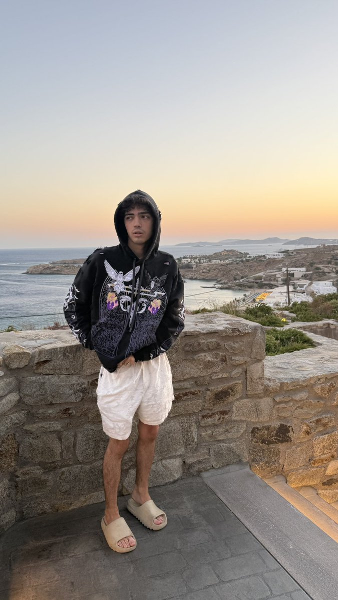 pr6spr's tweet photo. mykonos https://t.co/N67Pf2REuA
