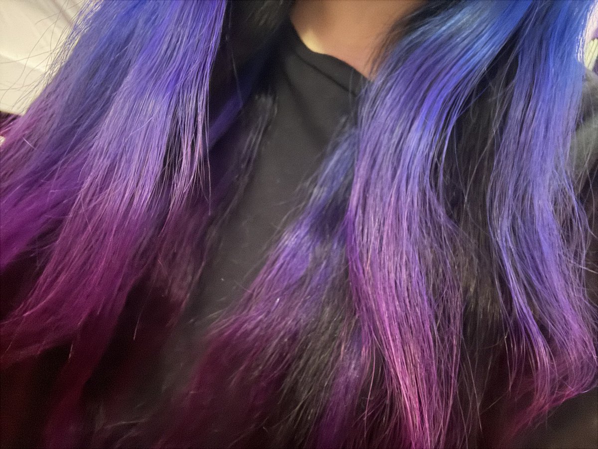 sloooopyyyy's tweet photo. hairhairhairhair https://t.co/IztL5Ey2PD