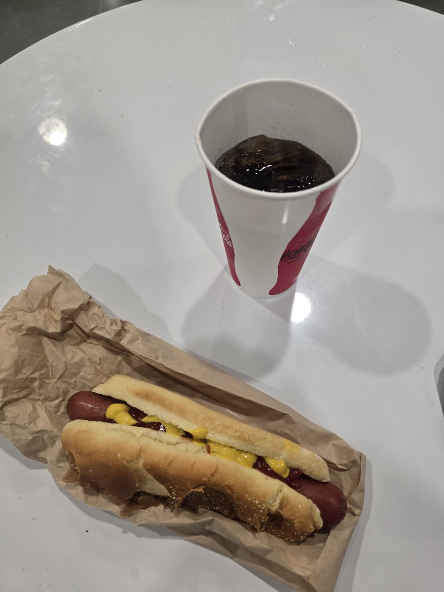TALL_GUY_NY's tweet photo. attended opening day of the new Costco in Guilderland NY, signed up for the Gold Star membership, tried some free samples, took some free Kirkland brand goodies to bring home, and tried their famous $1.50 Hot Dog and Soda combo deal! @Costco #costco #capitalregion #guilderland https://t.co/6Fjy97plcP