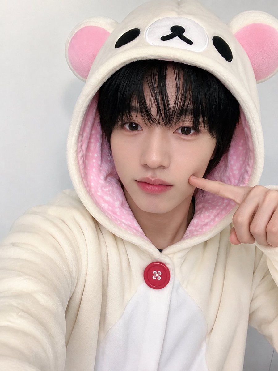 iluvesato's tweet photo. 리락쿠마 베이온 ૮ - ﻌ • ა ♡ https://t.co/aAL0bD4UA7