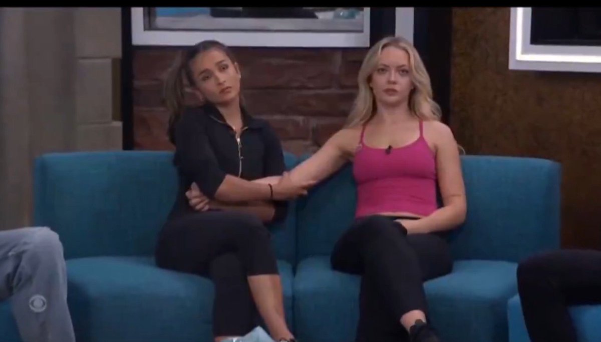 KatherineUpdats's tweet photo. Fact fun: Every time Melody been sitting on the block the vote wasn't unanimous 

Is this hinting at her ending the streamroll?
#bb28 https://t.co/30anDim6k4