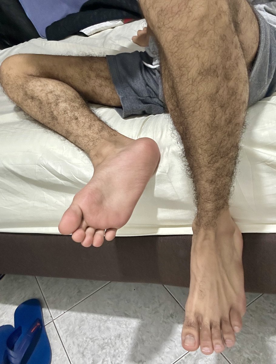 TTyp470's tweet photo. Te gustan los pies? https://t.co/o2Nz1LPdNB