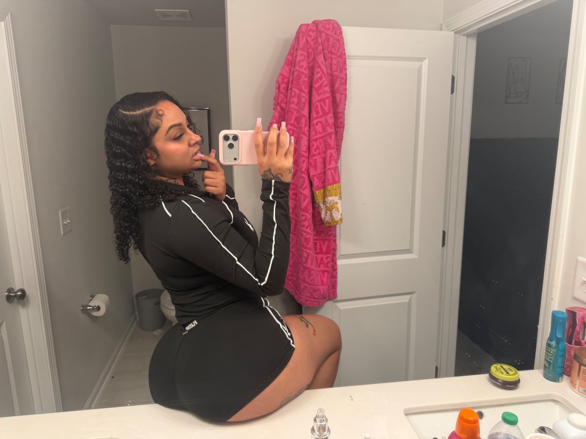 mxedprincesss's tweet photo. guess I’ll drop some updates https://t.co/CkH7y4XoP9