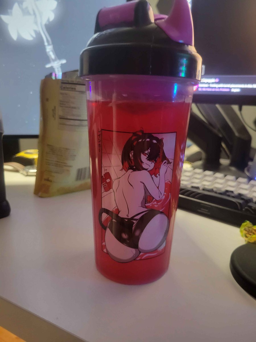 VentaKat_'s tweet photo. Funny Cup https://t.co/lUH1qMuGlu
