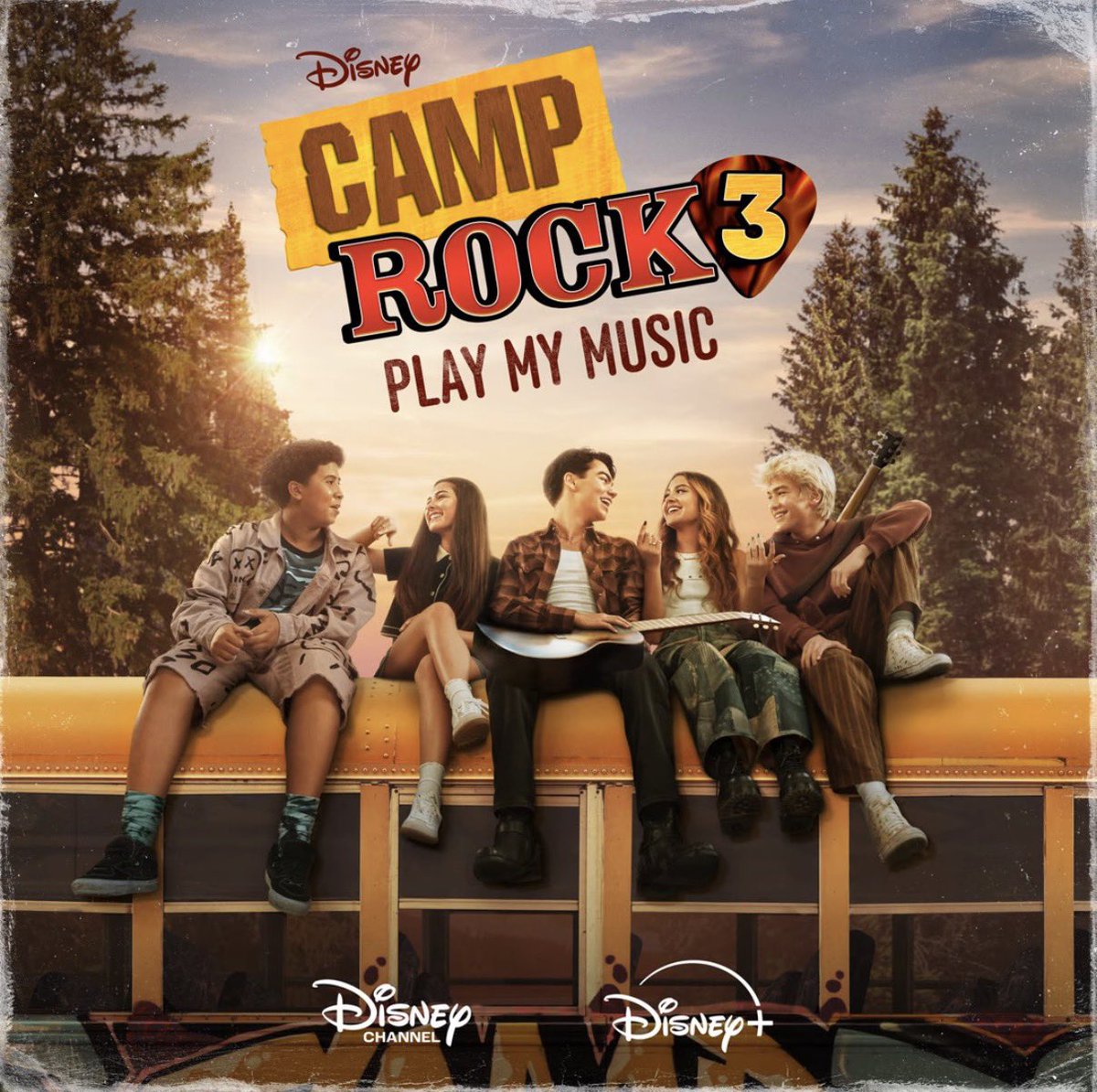 liamanibr's tweet photo. A nova versão de “Play My Music” será lançada com o elenco de #CampRock3! A música já está disponível em outros países devido ao horário de lançamento. https://t.co/nDEGbKJSs5
