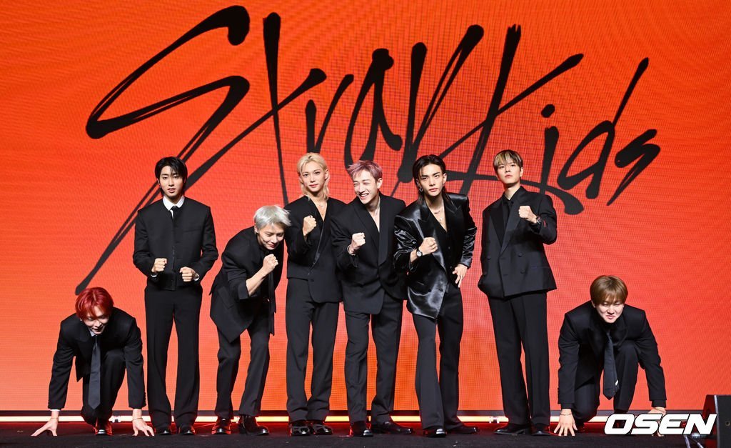 PL4NETSKZ's tweet photo. Today's the day! 🎉🔥
Stays! The comeback is finally here! Let's support, and enjoy every moment. Wishing the members an amazing comeback and let's make this era unforgettable! ❤️#StrayKids #SKZComeback #thisandthat https://t.co/FCjA8ANd0C