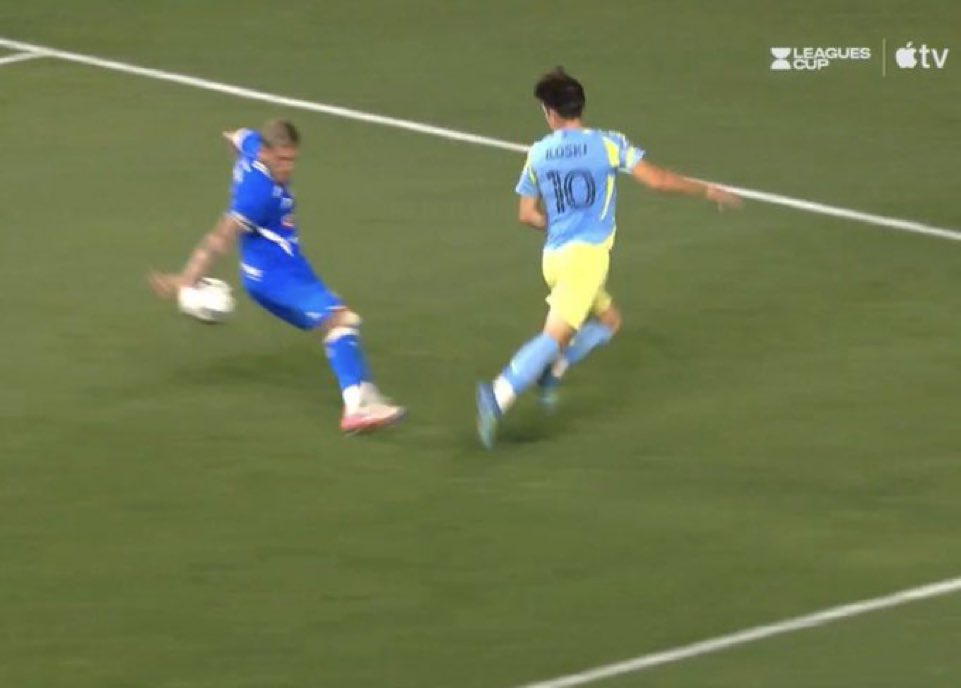 Jimmyking35's tweet photo. Not a handball in the good ole @LeaguesCup. What an awesome tournament lmao https://t.co/iQfOCOc5H0