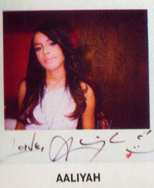 Aaliyah_Fanatic's tweet photo. Aaliyah's signature always ending with a smile 😭 https://t.co/8H8K1hH3LQ