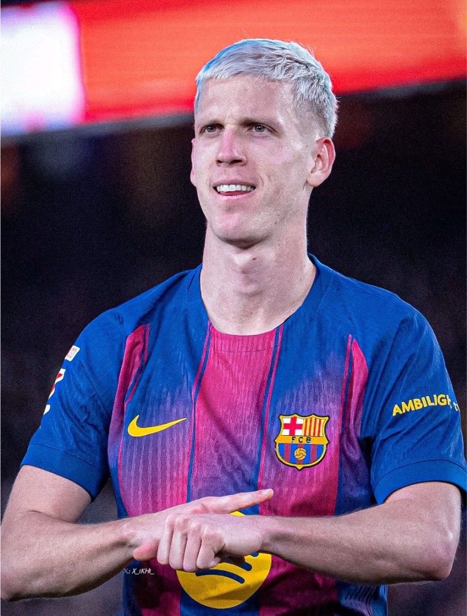 FullTime90X's tweet photo. 🚨 𝗫𝗔𝗩𝗜 𝗛𝗘𝗥𝗡𝗔𝗡𝗗𝗘𝗭: 🗣️“I don’t know what it is about Dani Olmo. Whenever he plays ahead of Rodri, he looks like a Johan Cruyff regen. The freedom he gets between the lines allows his creativity and football intelligence to shine.” 🔵🔴✨ https://t.co/ba33j81JrB