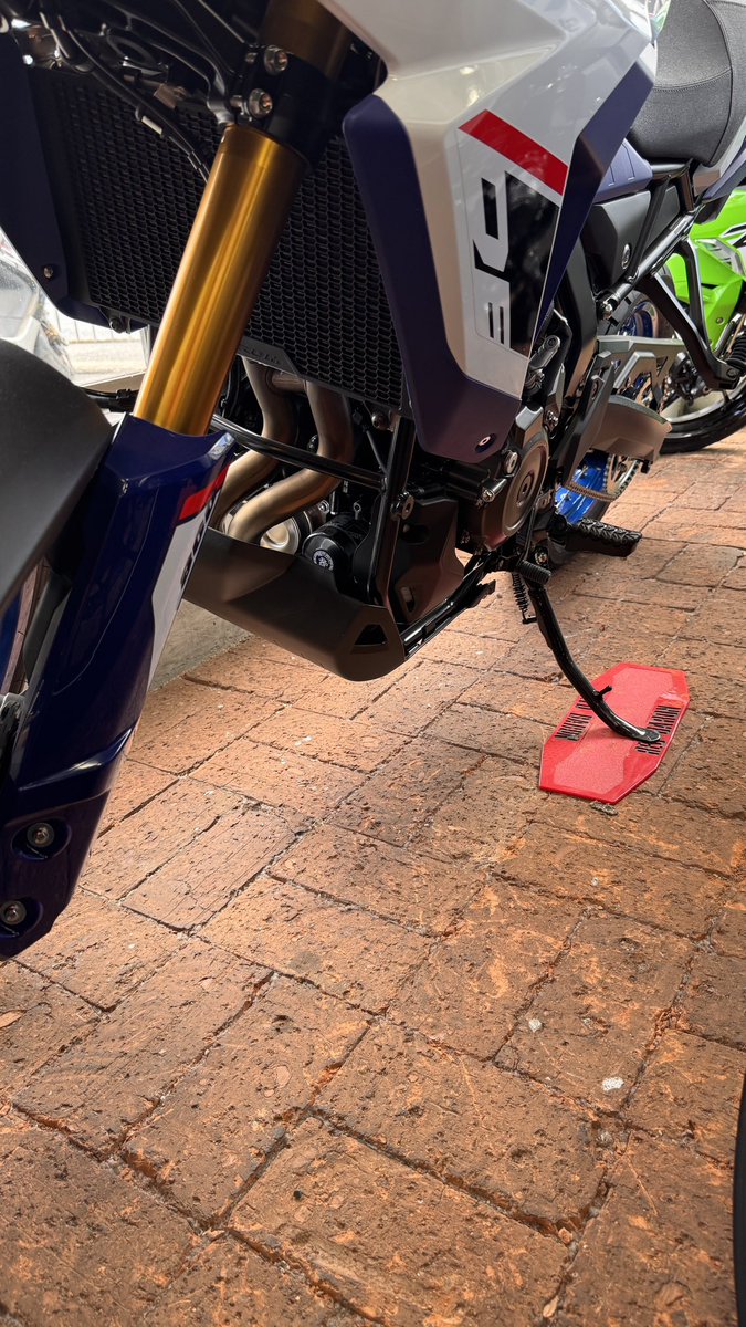 riddo666's tweet photo. 純正車高だとやっぱり腹下あんまり当たらないんたろうなぁ https://t.co/CEWrr39W6r