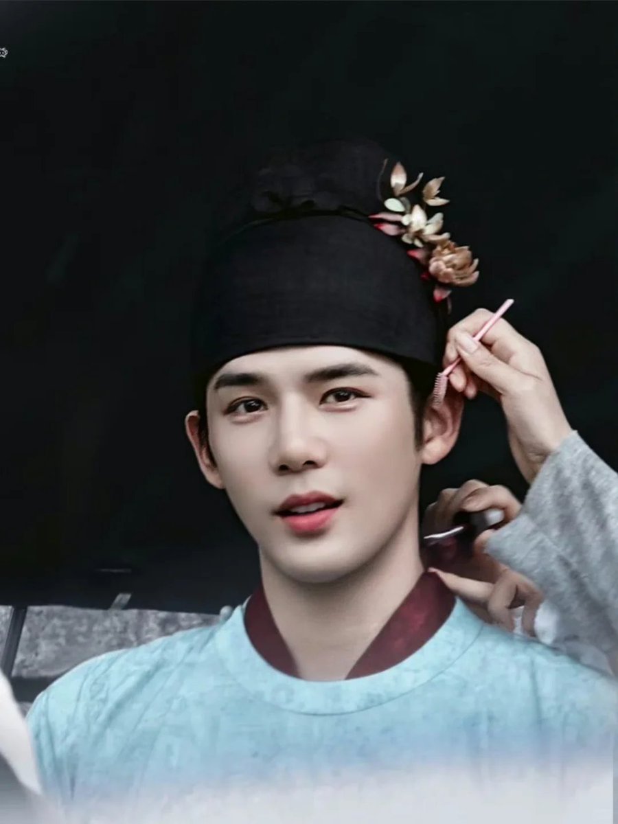 joshhs22038's tweet photo. 意外的很適合這個妝造呢🥳
#WangAnyu #王安宇 https://t.co/hxNaLitrrx