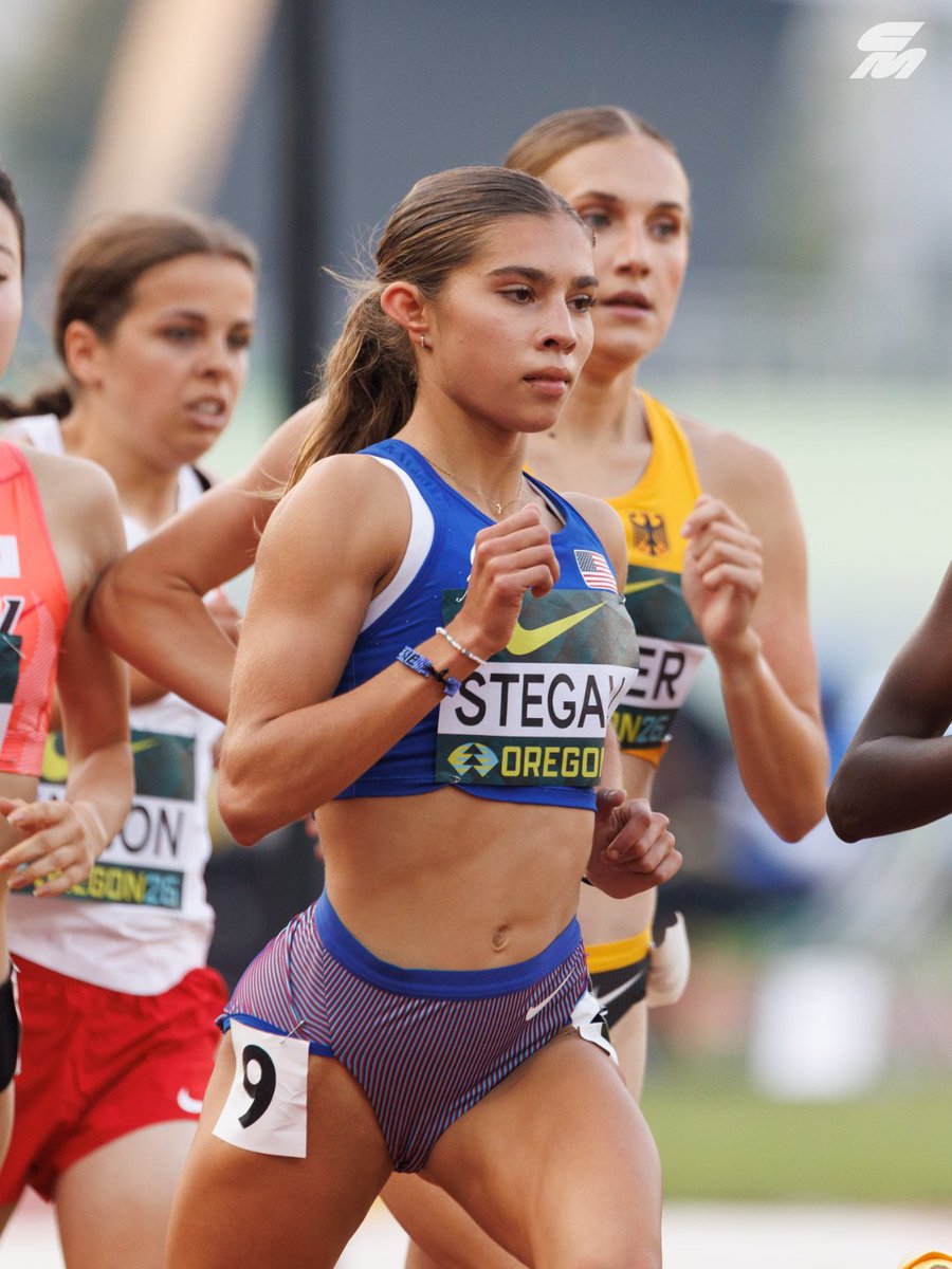 CitiusMag's tweet photo. Back in Hayward 👋

Two months after competing in the 1500m at NCAAs for @GatorsTF, Claire Stegall 🇺🇸 returns to Eugene for the third time this summer in red, white, and blue to book her ticket to the World U20 final with a 4:13.09 run for second behind heat winner Caren Chepchirchir🇰🇪 (4:12.09).