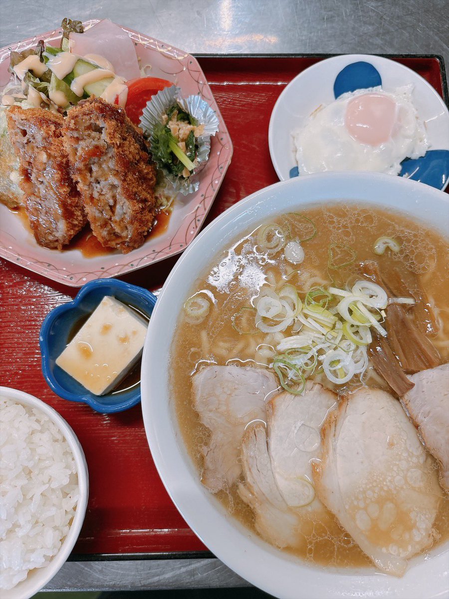 oomoriseimen's tweet photo. いつもありがとうございます😊
８／６(金)本日のラー定おかず券は、メンチカツになります☺️
本日も宜しくお願いします。

※ラー定おかず券は、併せてラーメンとの購入が必要となります。また用意した数量に達すると予告なくおかずを変更致します。 https://t.co/sWfqaKsYxn
