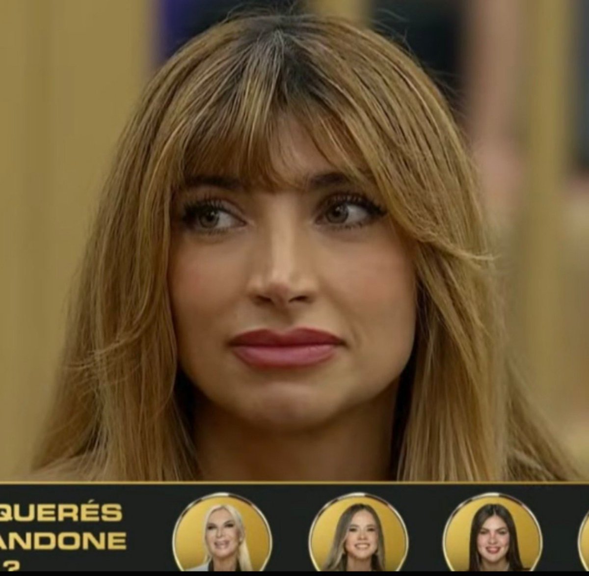 COMOMIAMORR's tweet photo. ¿QUIEN ABANDONA LA CASA?

❤️ HANSSEN 

🔄 SOL 

#GranHermano https://t.co/HYpTZ6Ezvj