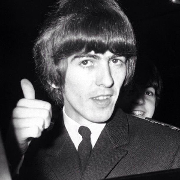 beatlequeef's tweet photo. paul is always watching. https://t.co/DbYvkrJvD6