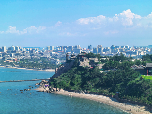 HubaVision's tweet photo. 看完《八仙！》，来这里“沉浸式当神仙”！
最近，动画电影《八仙！》热映
影片中青绿山水间的蓬莱仙境
让无数观众心驰神��
而真实的蓬莱
比电影里还要“仙” https://t.co/h9XxCXnt0X