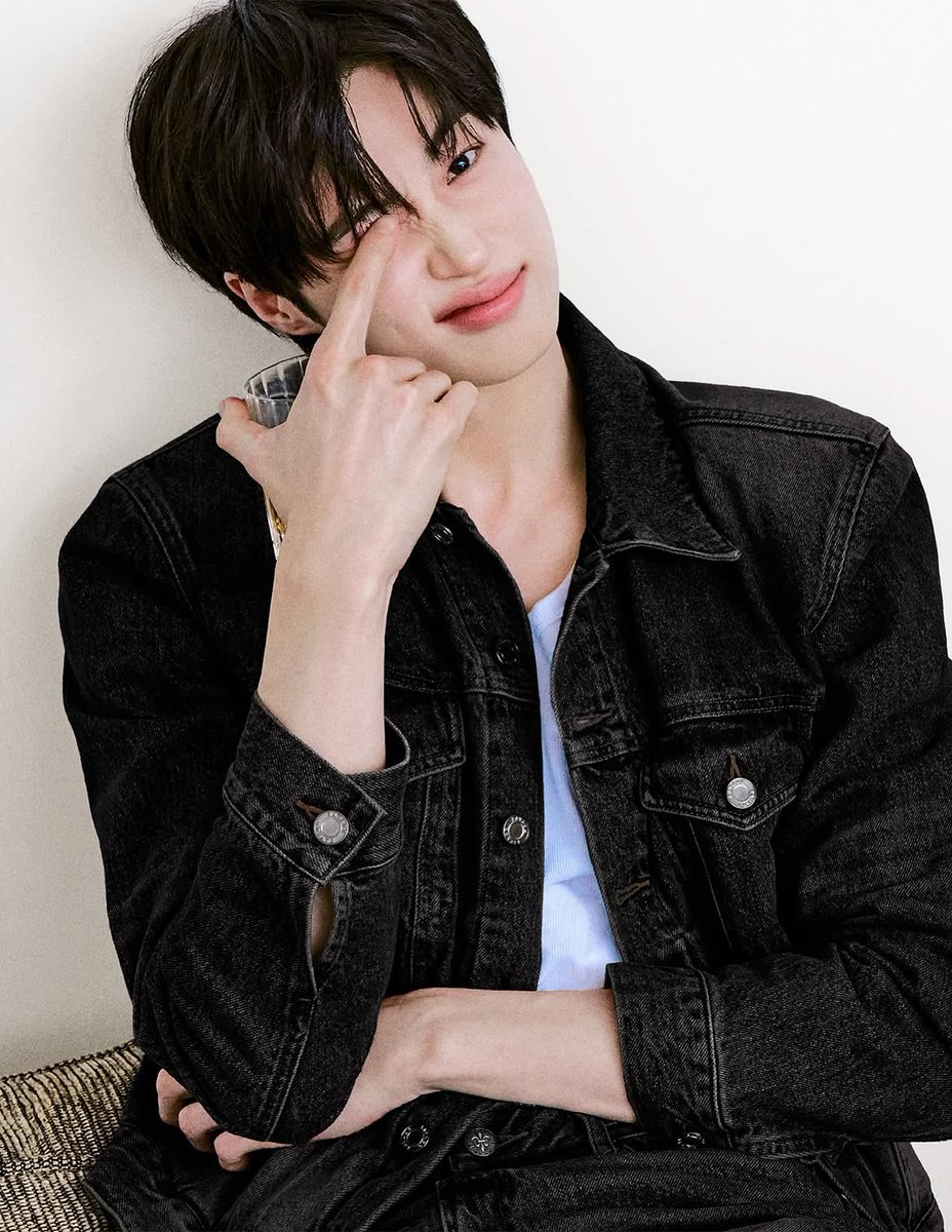 wooseokfiles's tweet photo. #ByeonWooSeok for Johnnie Walker Blue Label photographed by Kim Heejun https://t.co/mv0a2IETyj