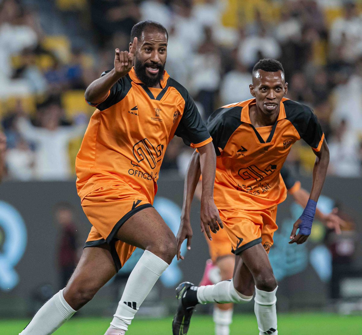 FCM0DY's tweet photo. سلطان الليالي الكبيرة ⭐️🐅🧡🔥 https://t.co/aWhBctX0Xo