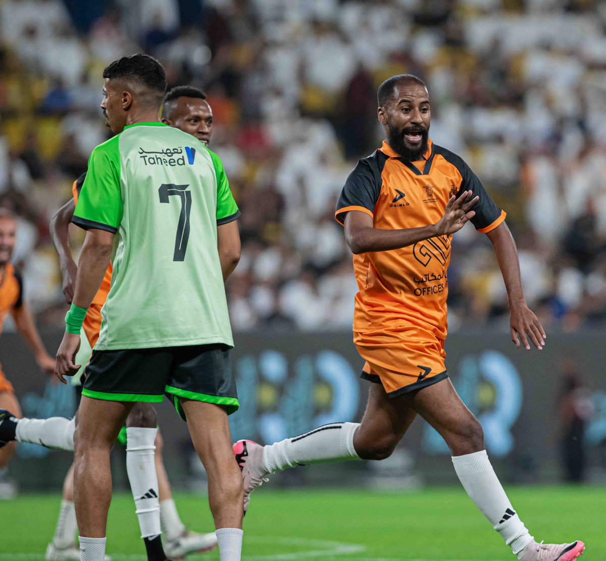 FCM0DY's tweet photo. سلطان الليالي الكبيرة ⭐️🐅🧡🔥 https://t.co/aWhBctX0Xo