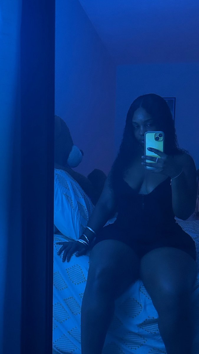 thatflwater's tweet photo. don’t get too blue 🌀 https://t.co/6yN2awcGr9