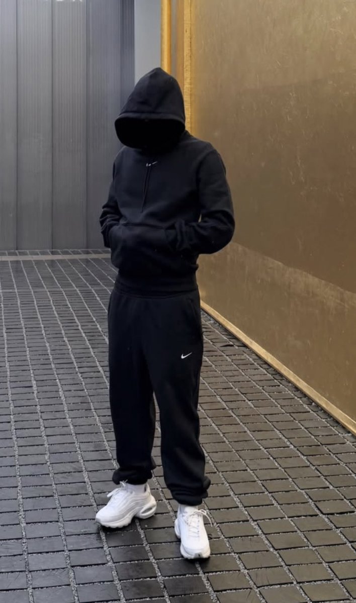 AridaneRufo's tweet photo. Lo dije hace años y lo vuelvo a repetir en 2026 no hay artista que haga mejor trap a día de hoy que @LaPanterabby está en otro nivel 🔥🔥🔥 

No se puede tapar el sol con un dedo y por fin todo el mundo se la está dando…. Sigue tirando música Sergio 💚💚💚 https://t.co/qGkrRUFfpB