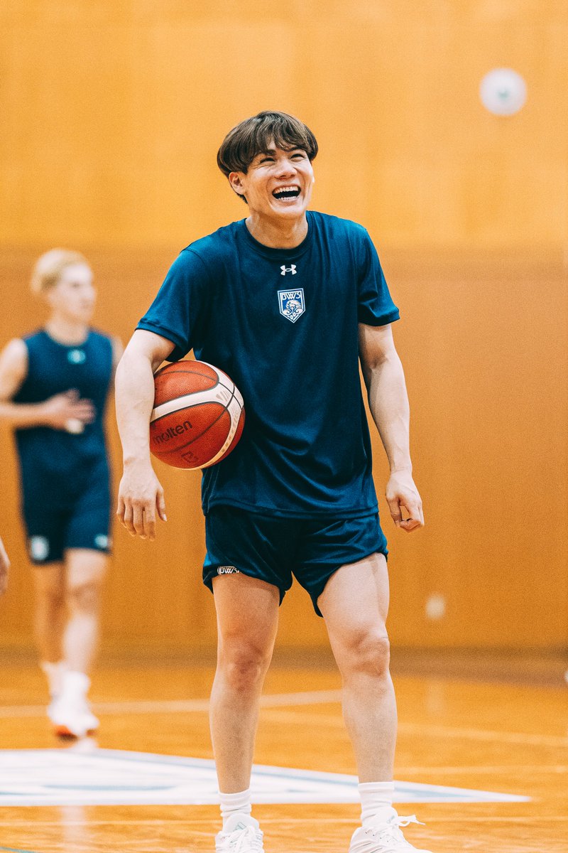 FUKUI_BLOWINDS's tweet photo. いつでも笑顔の #藤永佳昭 選手😁🏀

#福井ブローウィンズ https://t.co/DjwfQQ0PKl