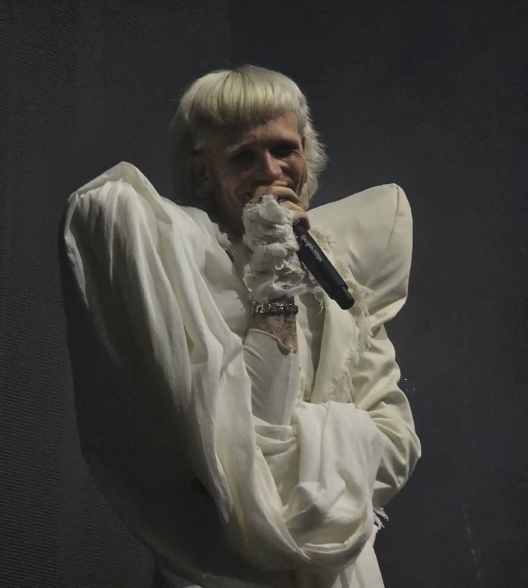 kleinscores's tweet photo. i miss unity era wdym he was walking around looking like a real life angel https://t.co/feiRMNtGYc