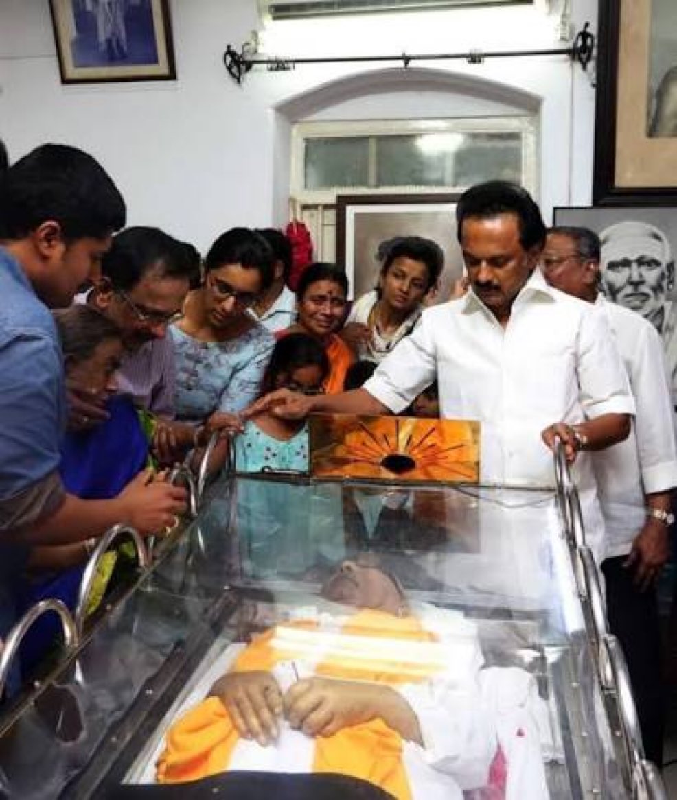 Lingeshwaran24's tweet photo. #KalaignarForever https://t.co/FjyIea70RU