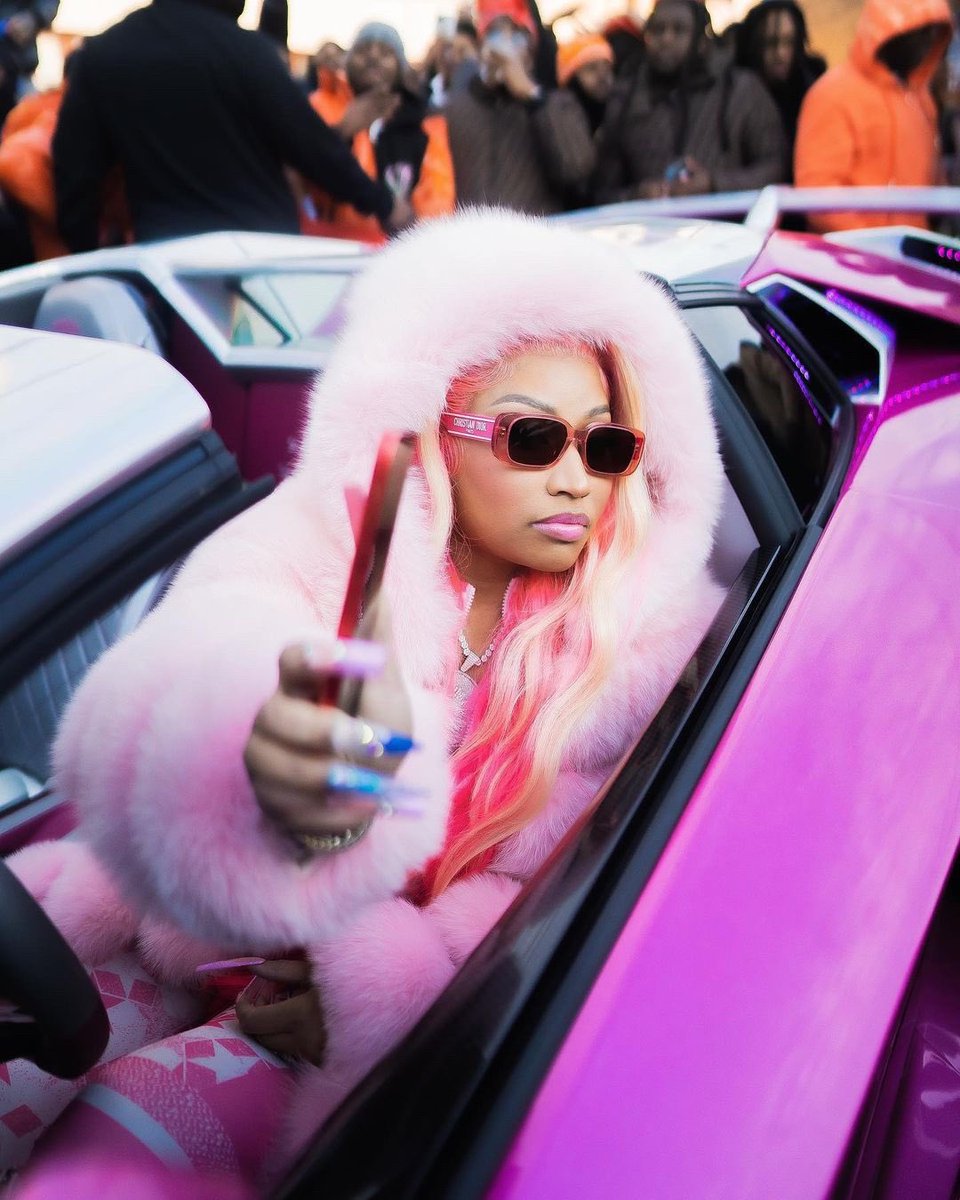 OnikaMaj's tweet photo. Nicki Minaj filming her Music Video We go up (2022). https://t.co/qUs5a0VmcU
