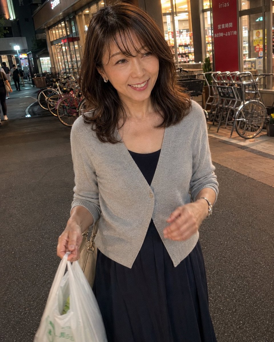 EdieIsabel8798's tweet photo. 一緒にご飯を食べて、くだらない話ができる人を探すのは贅沢ですか？ https://t.co/1DKi5WwWEL