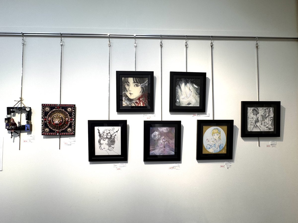 spanart_gallery's tweet photo. 【labyrinth vol.03 色紙絵展】

6日目オープンしました✨
会期は明日8月８日17時まで！！

この色紙絵展のために描きおろされた作品を一堂に展示・販売中です。
ご来場をお待ちしてます。

有楽町駅 東京交通会館 地下1階
ゴールドサロンにて
8月８日17時まで開催中です。
https://t.co/LIM4IcYuh8

通信販売でもお問い合わせ受付中です。
https://t.co/glfpxfZN5l

会場では公募作家の作品も展示・販売中です。
人気投票にもぜひご参加ください✨

#ラビリンス展
#Labyrinth展
#色紙絵展